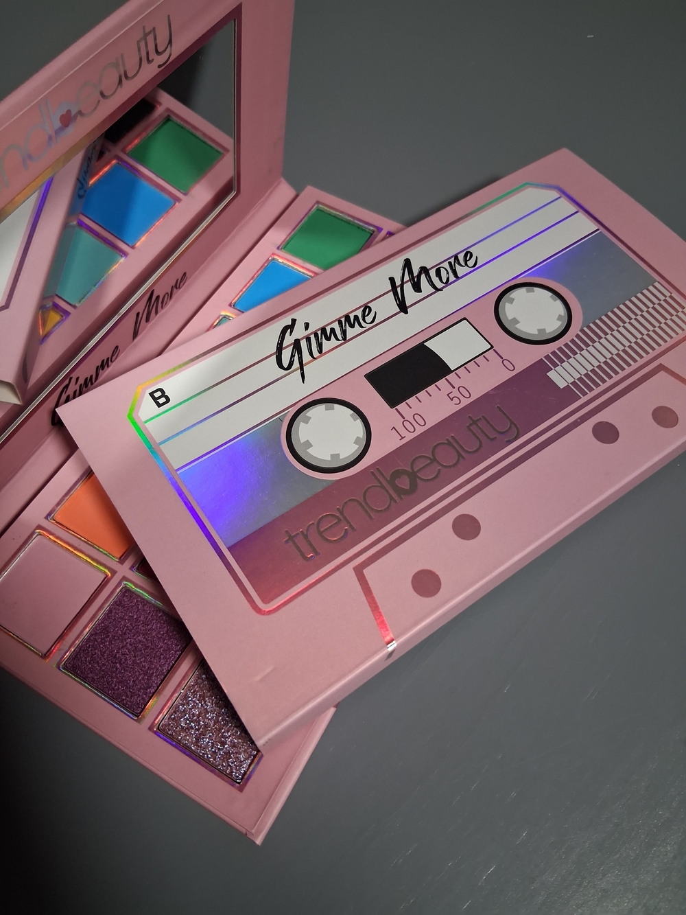 Gimme More Eyeshadow Palette  (Multicolor Shades)